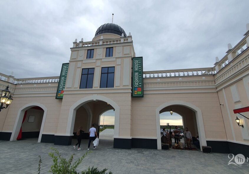 fashion house outlet